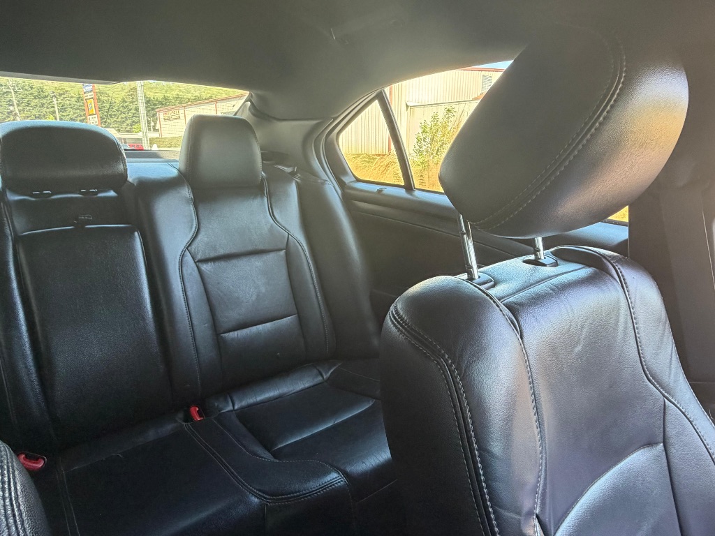 2018 Ford Taurus - $11,995